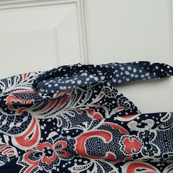 New Directions Petite Women's Blouse - Picture 4 of 11